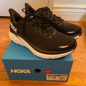 New Hoka women’s size 8.5 wide Clifton black and white